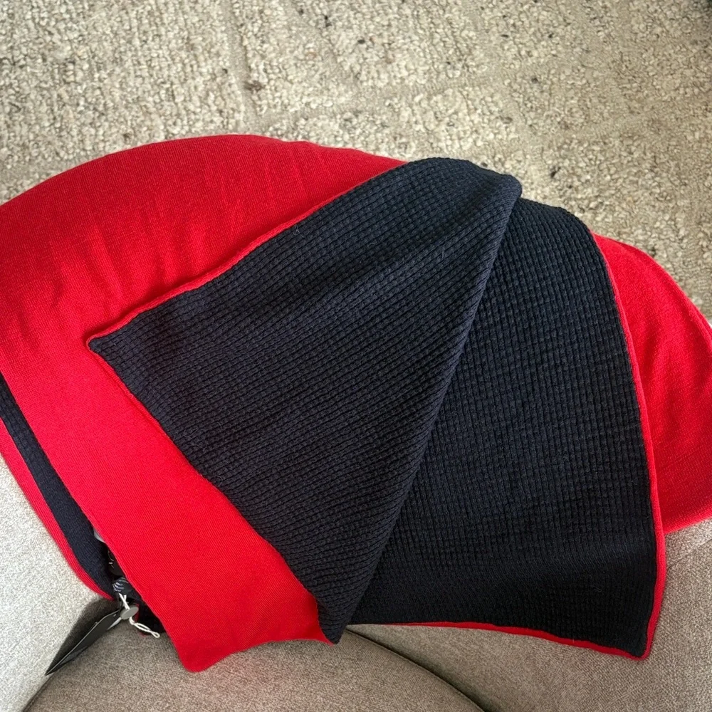 Armani Exchange Red Logo Knit Scarf